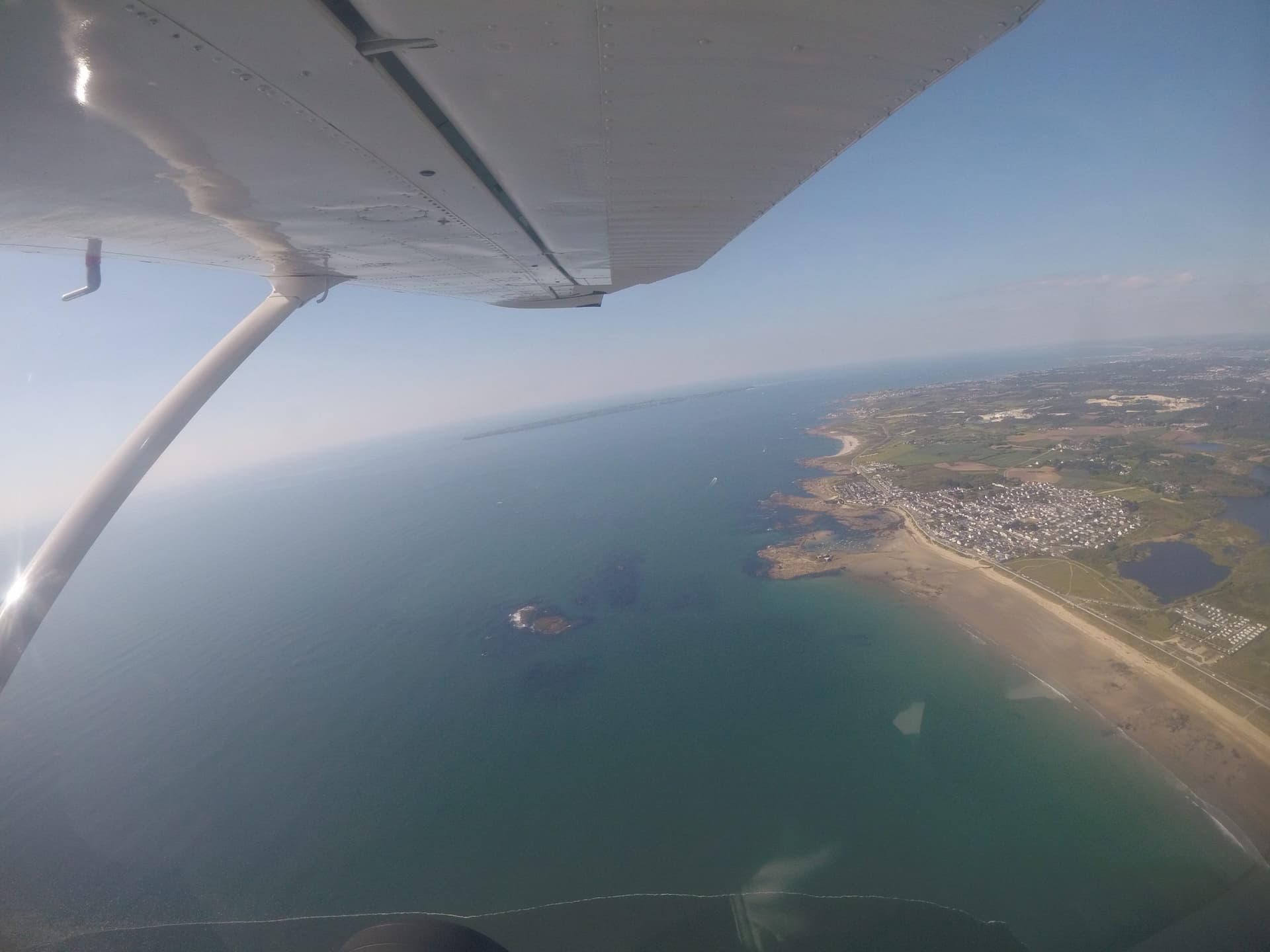 Photo vue du ciel prise dans un avion en plein vol de Speedair-Parachutisme
